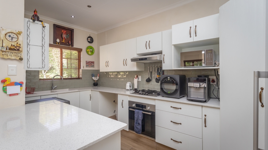 3 Bedroom Property for Sale in The Coves North West